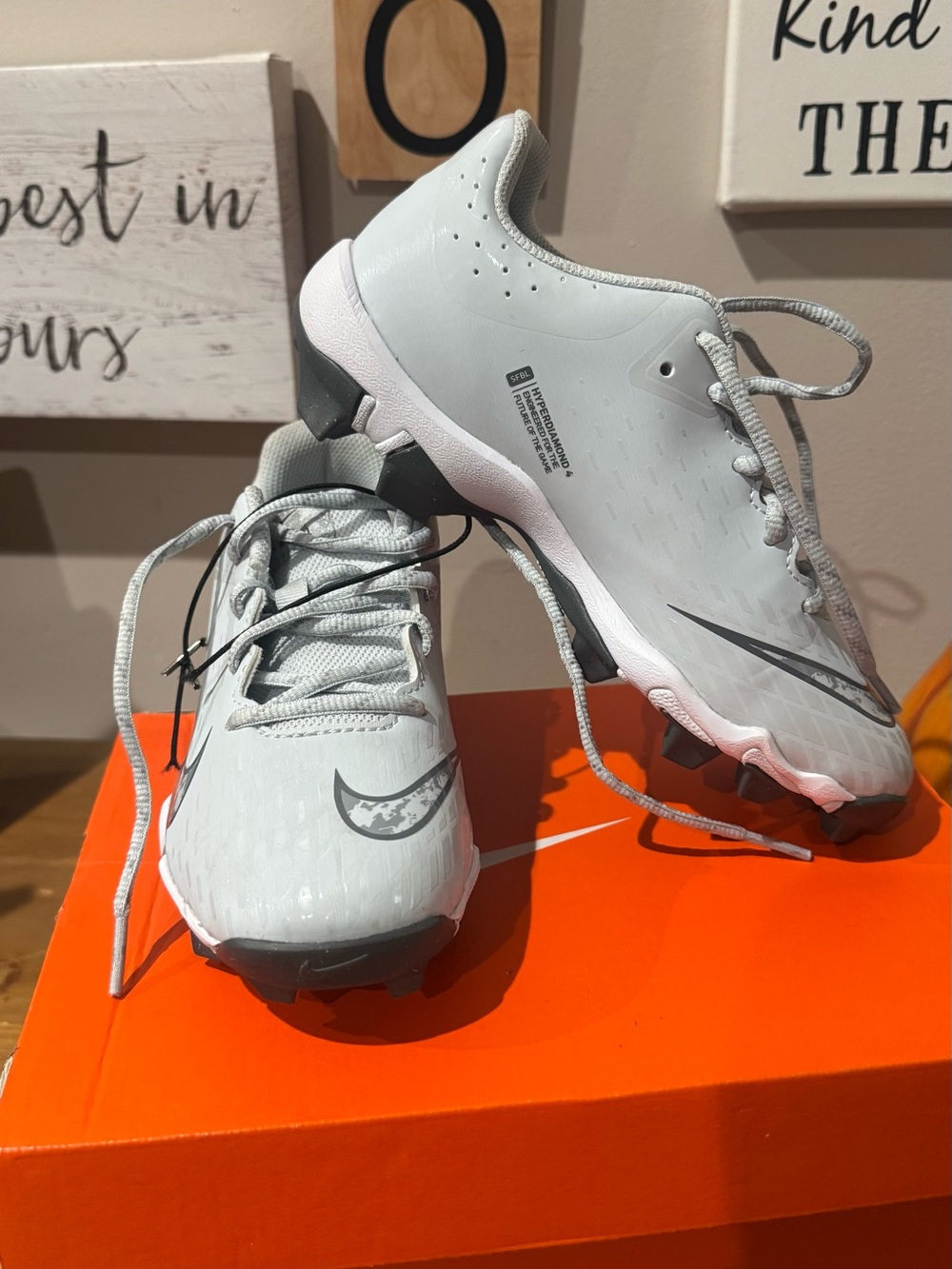 NWT Nike Kids White and Black Soccer Cleats - Youth Turf/Field Sneakers